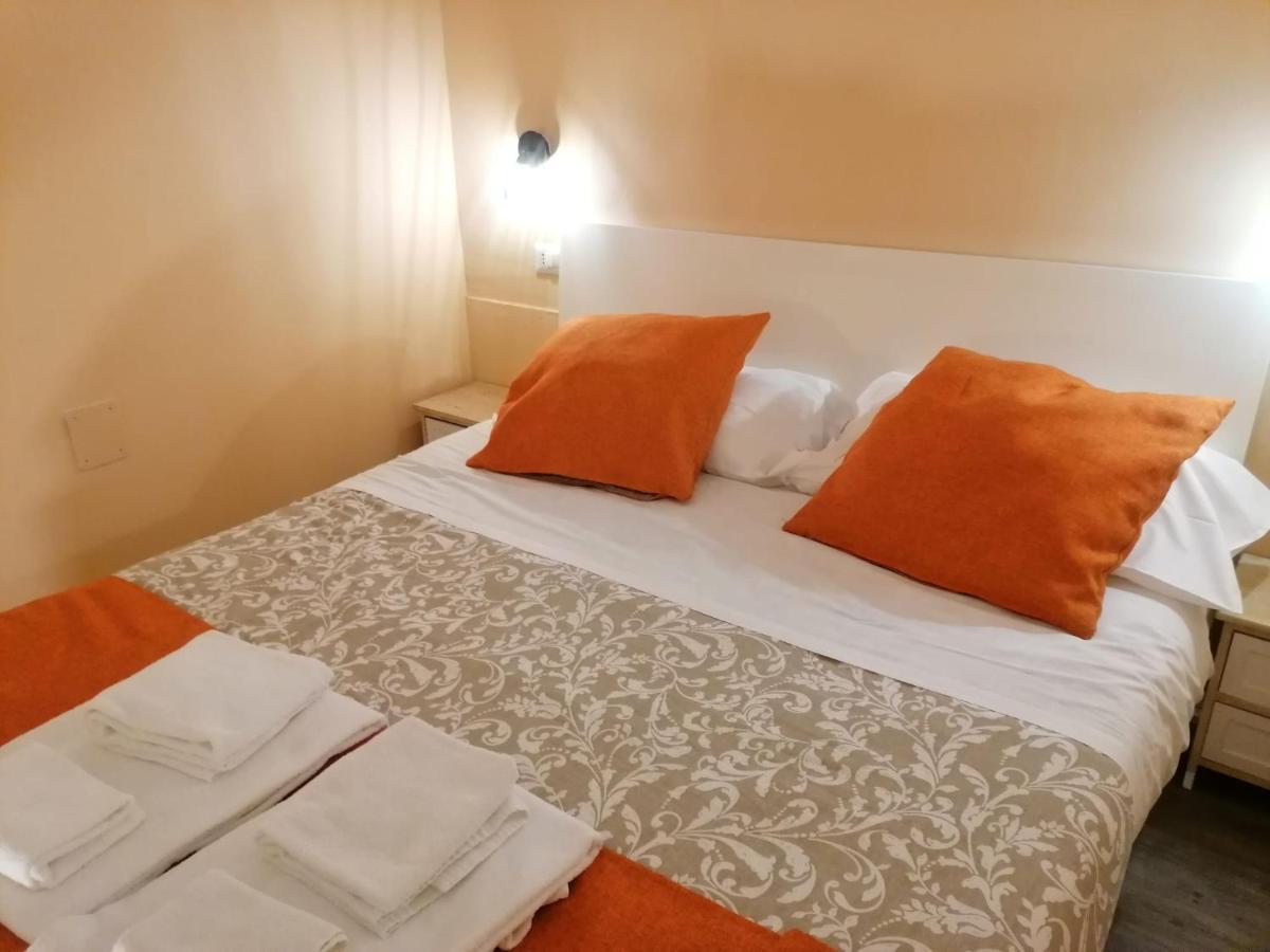 Amedeo Square Bed and Breakfast Napoli Eksteriør billede