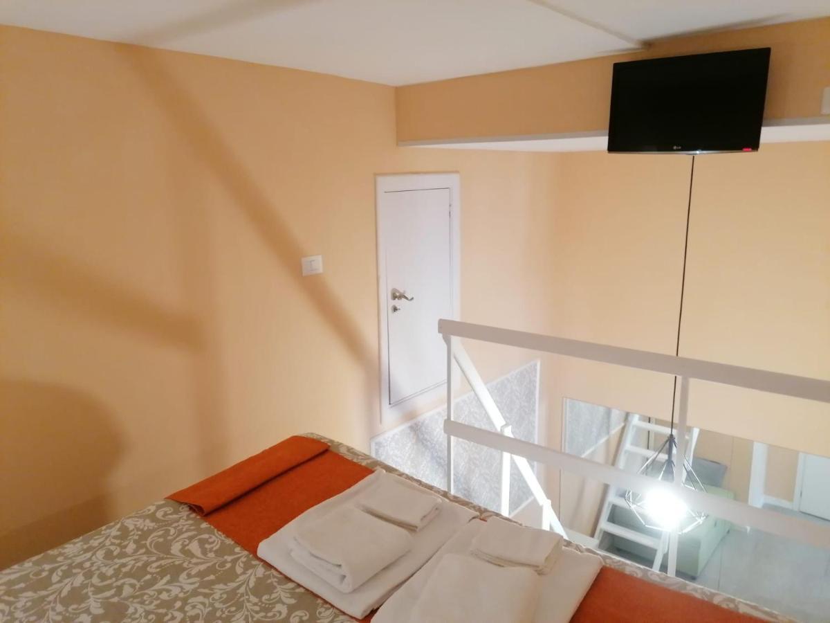 Amedeo Square Bed and Breakfast Napoli Eksteriør billede