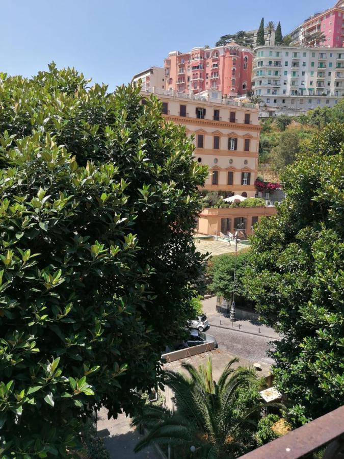 Amedeo Square Bed and Breakfast Napoli Eksteriør billede