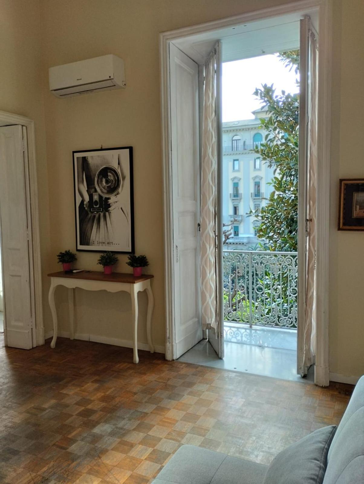 Amedeo Square Bed and Breakfast Napoli Eksteriør billede