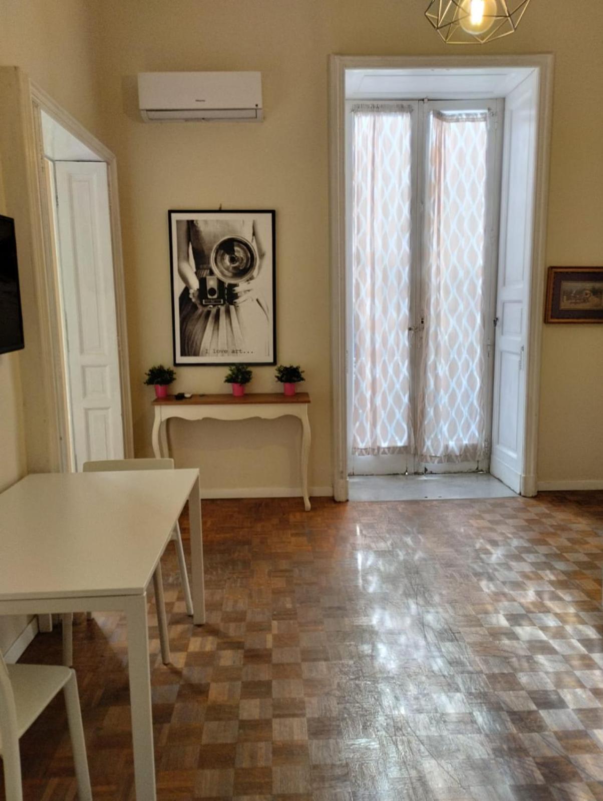 Amedeo Square Bed and Breakfast Napoli Eksteriør billede