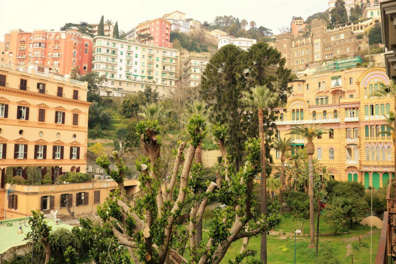 Amedeo Square Bed and Breakfast Napoli Eksteriør billede
